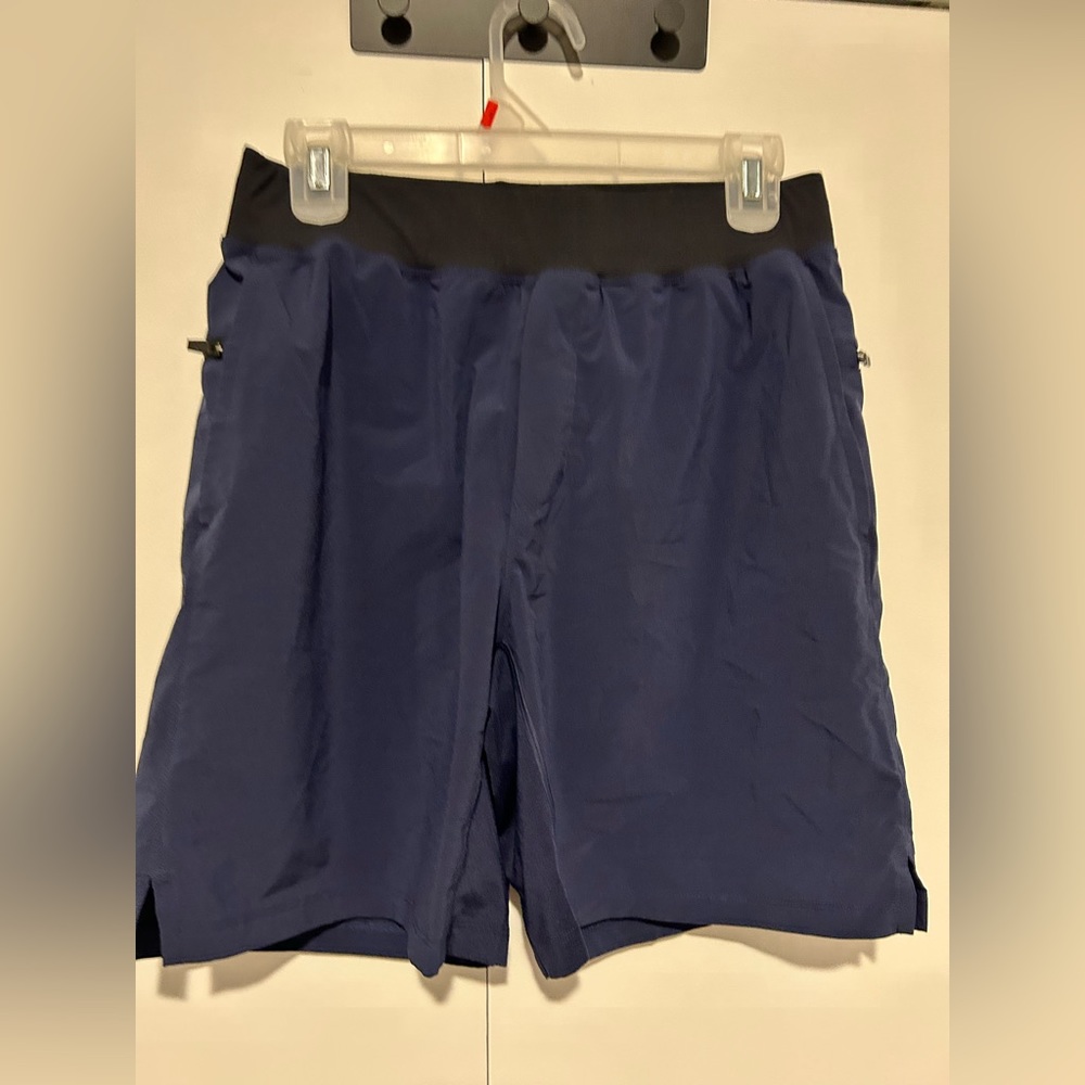 Fabletics Mens Funamental Short Size Medium 7 Inch Inseam Navy Blue